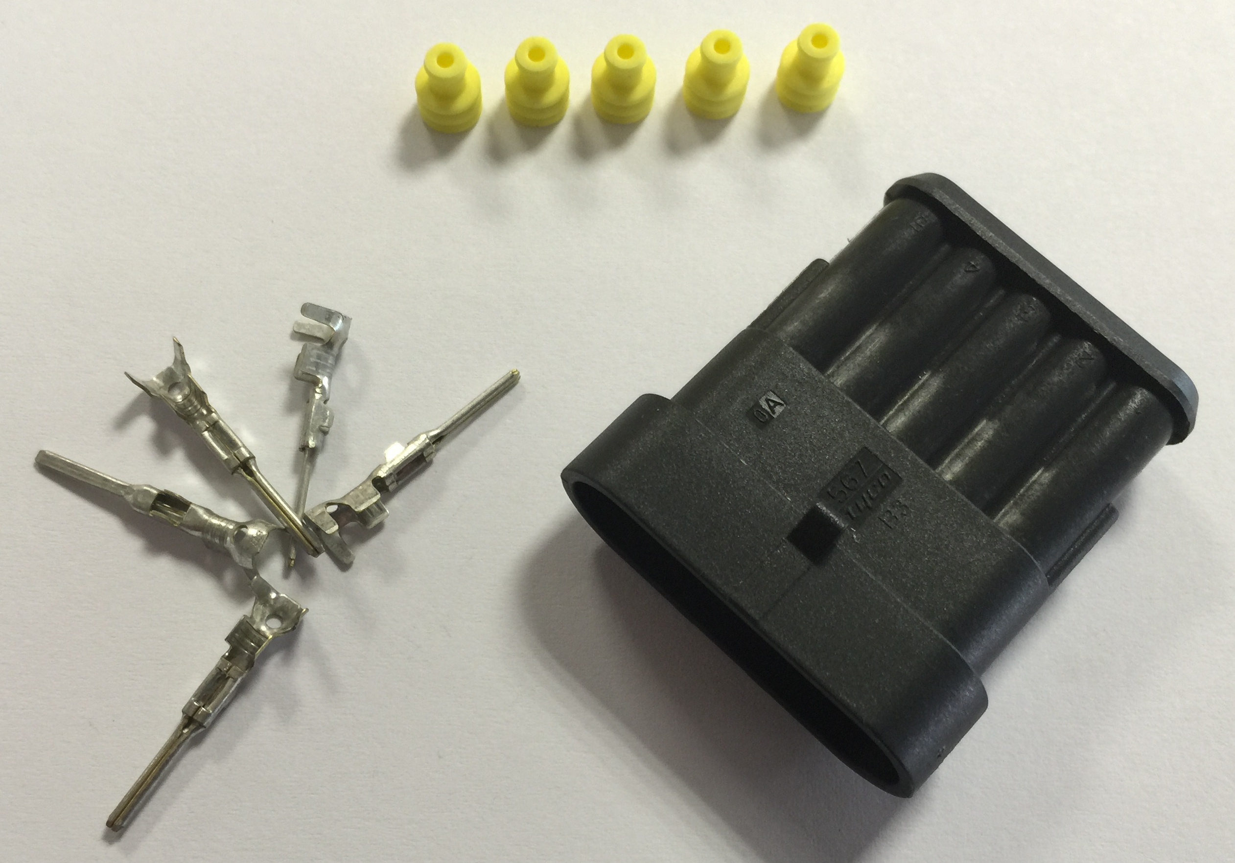 Zásuvka 5.pólová vodotěsná Superseal