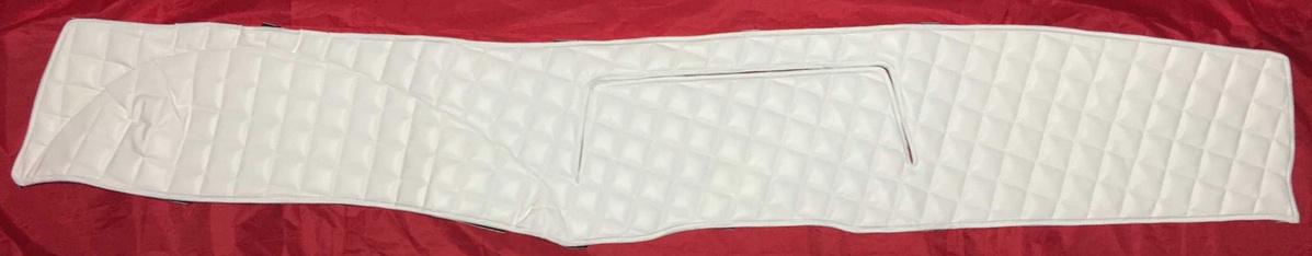 Koberec koženkový na přístrojovou desku Man TGX