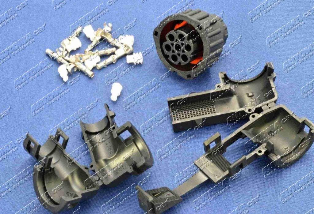 Konektor svítilny 7.pólový - zásuvka